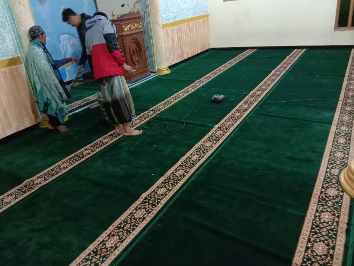 MC-03 Hijau Polos Kura