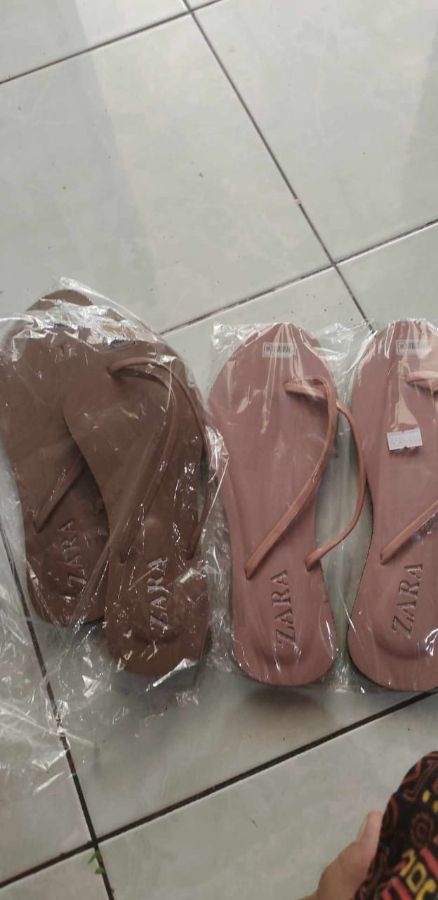 Sendal jepit isrin