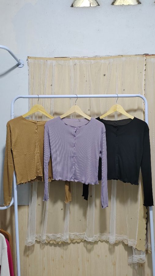Cardigan rib crop