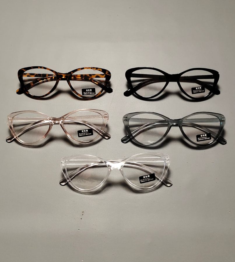Kacamata photocromic cat eye