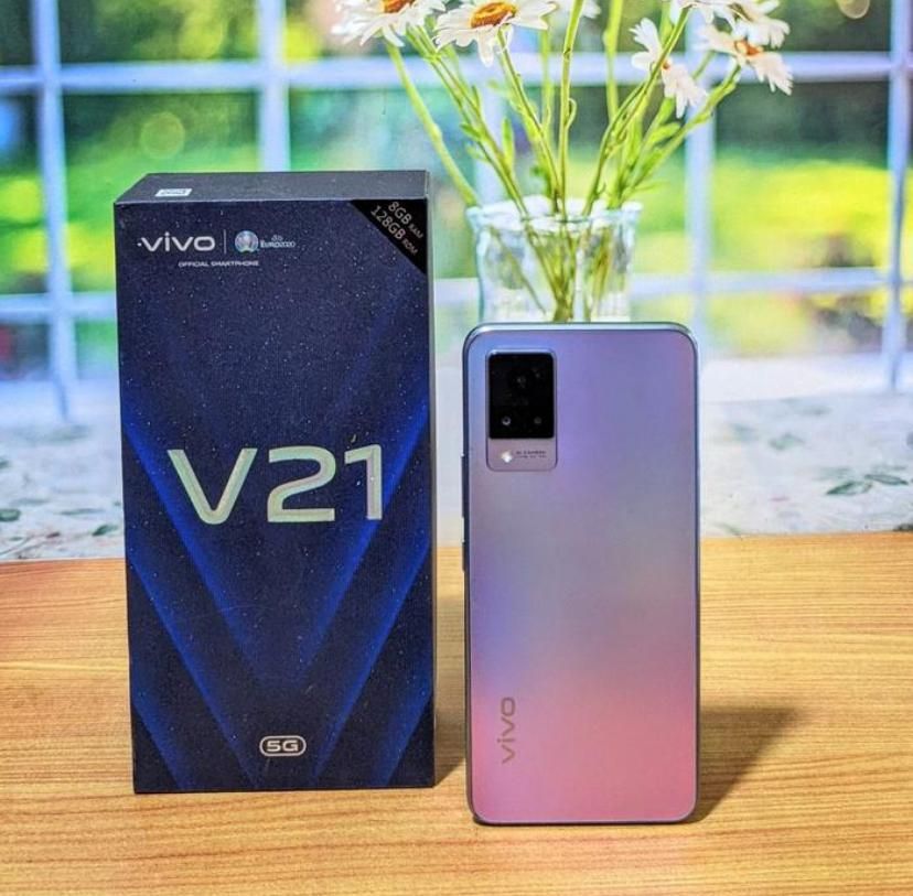 VIVO V21 8/128 SECOND