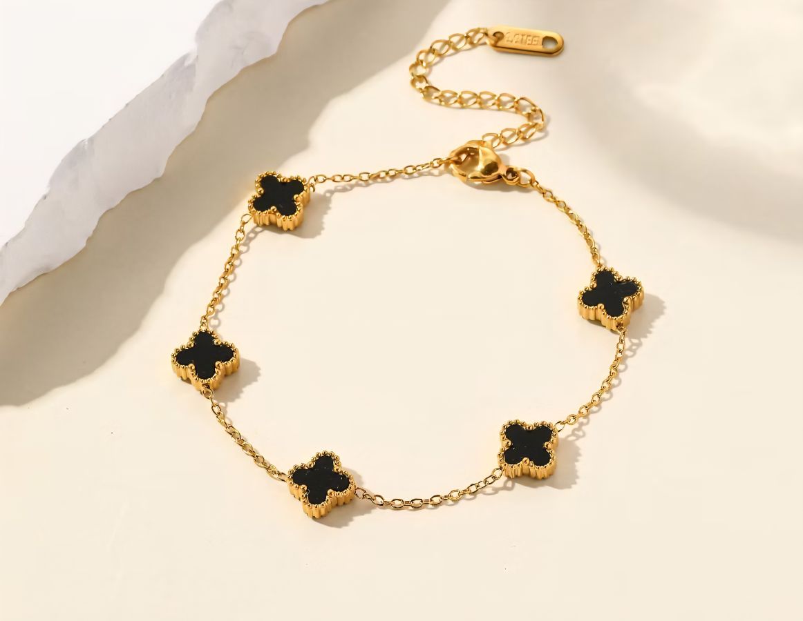 Gelang titanium clover