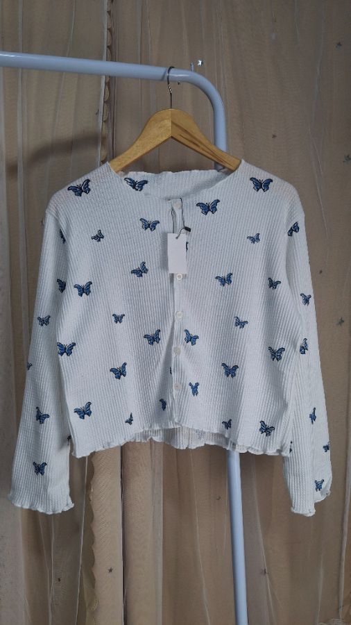 Cardigan crop motif