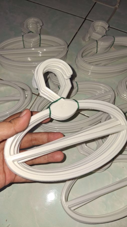Hanger jilbab