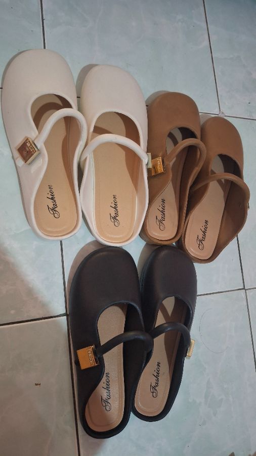 Sendal sepatu