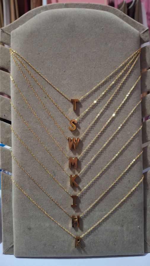 Kalung inisial